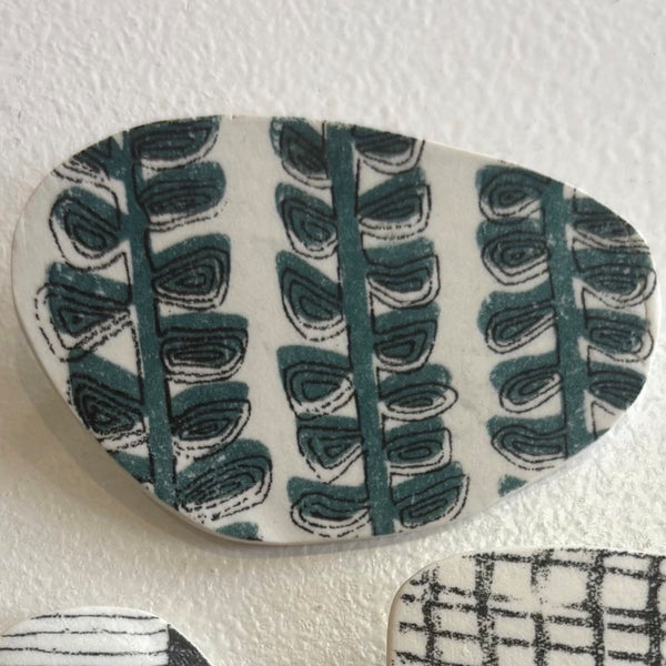 Michelle Karsdorp - Mijn Designs Ceramic Screen-printed Brooch (mka023)