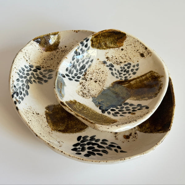 Deep Earth Ceramics by Sally Smith - Medium Dish (ssm008)