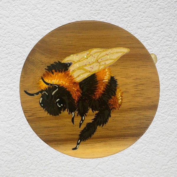 Sarah Soulay - ‘Bee Series 1’ 2024 Acrylic Paint and Glitter on Acacia Wood (ssou02)