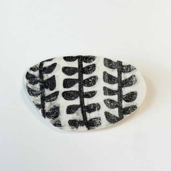 Michelle Karsdorp - Mijn Designs Ceramic Screen-printed Brooch (mka021)