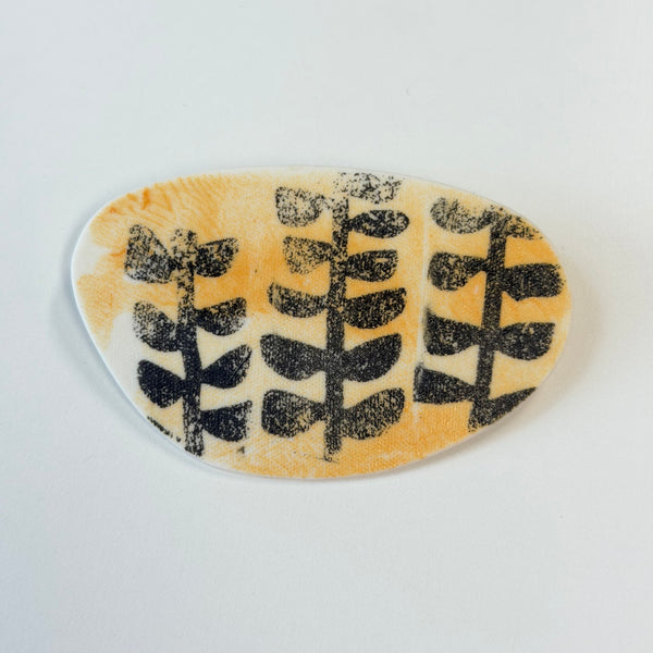 Michelle Karsdorp - Mijn Designs Ceramic Screen-printed Brooch (mka021)
