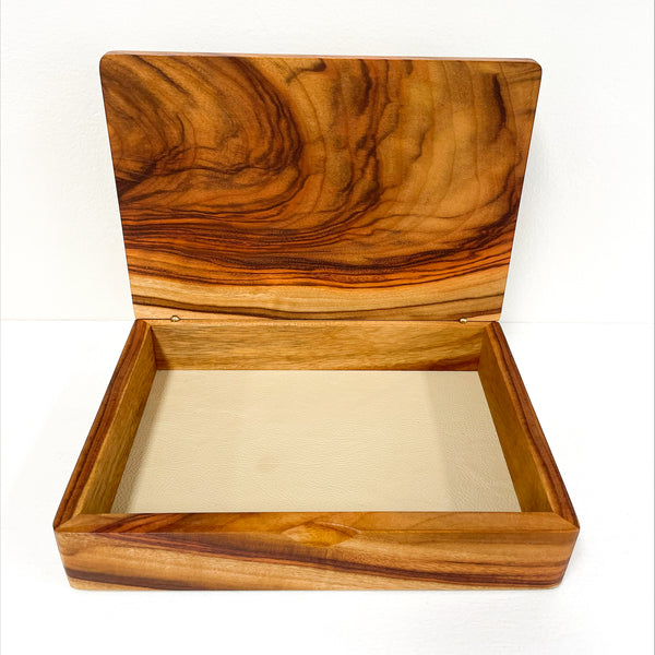 Christian Rendtorff - Camphor Laurel Box (cren158)