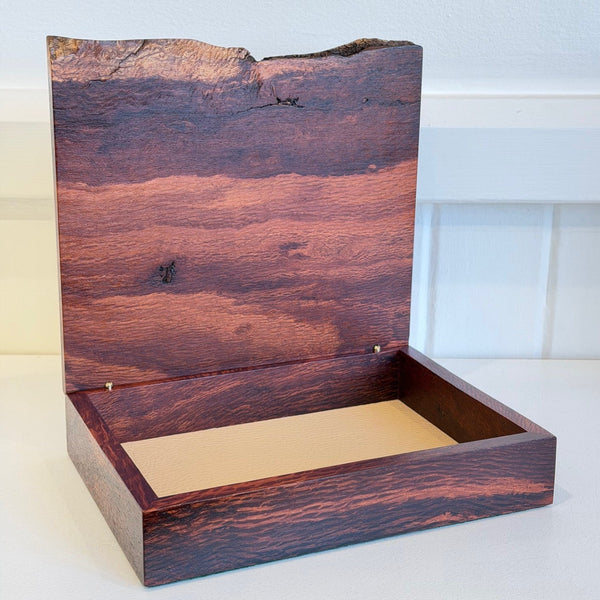 Christian Rendtorff - Reclaimed Woody Pear Box, Raw Edge (cren161)