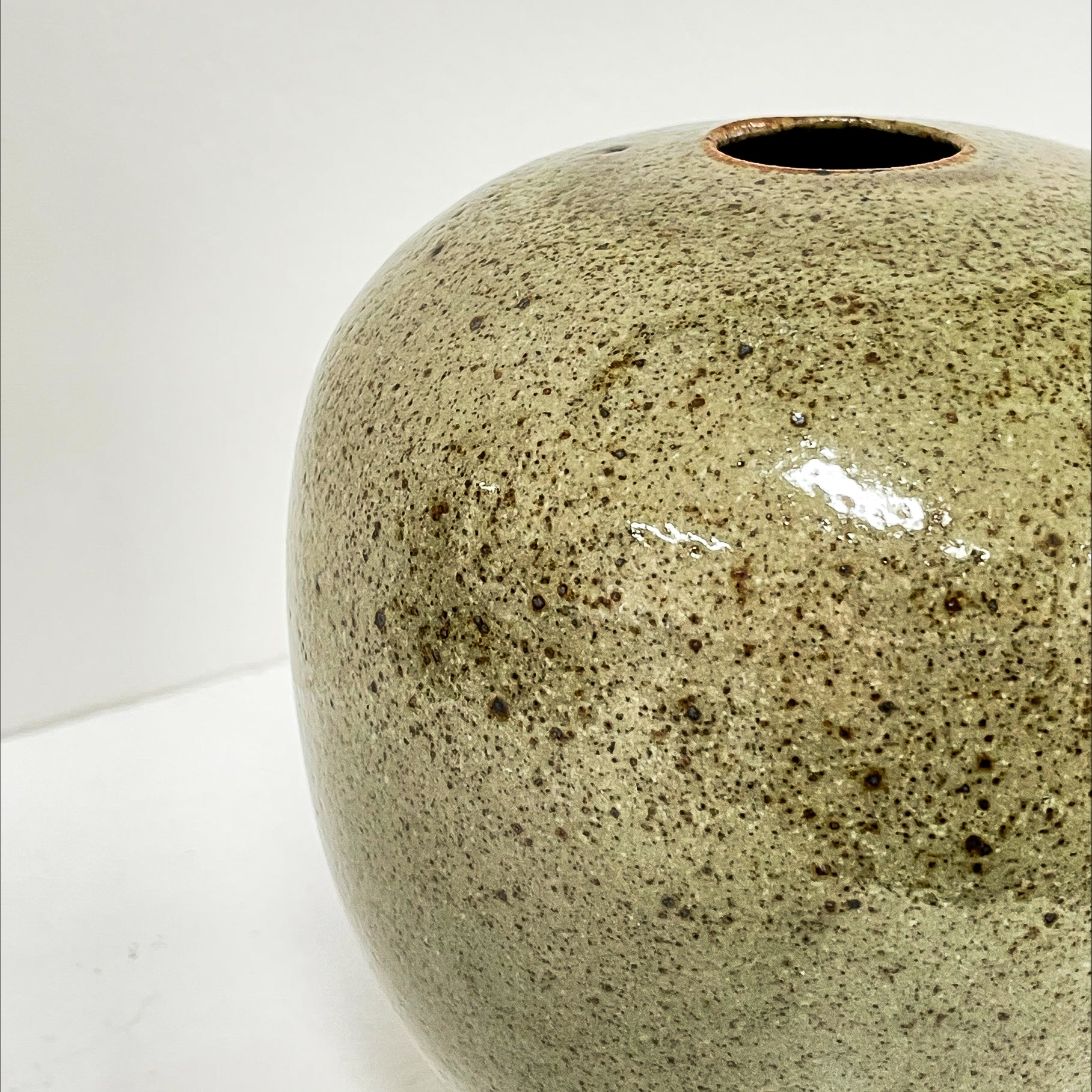 Jess Samuelson - Speckled Green Vase (jsa007)