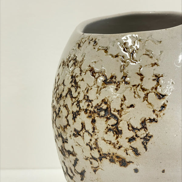 Jess Samuelson - Small Seaweed Manganese Vase (jsa003)
