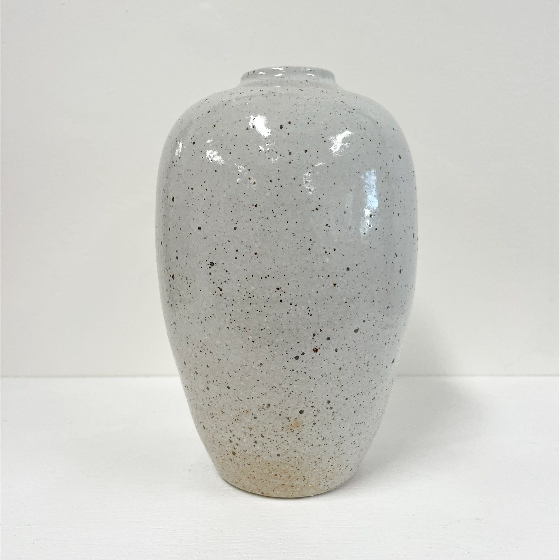 Jess Samuelson - Large Speckled White Vase (jsa009)