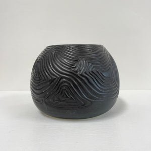 Jess Samuelson - Black Contours Vase (jsa004)