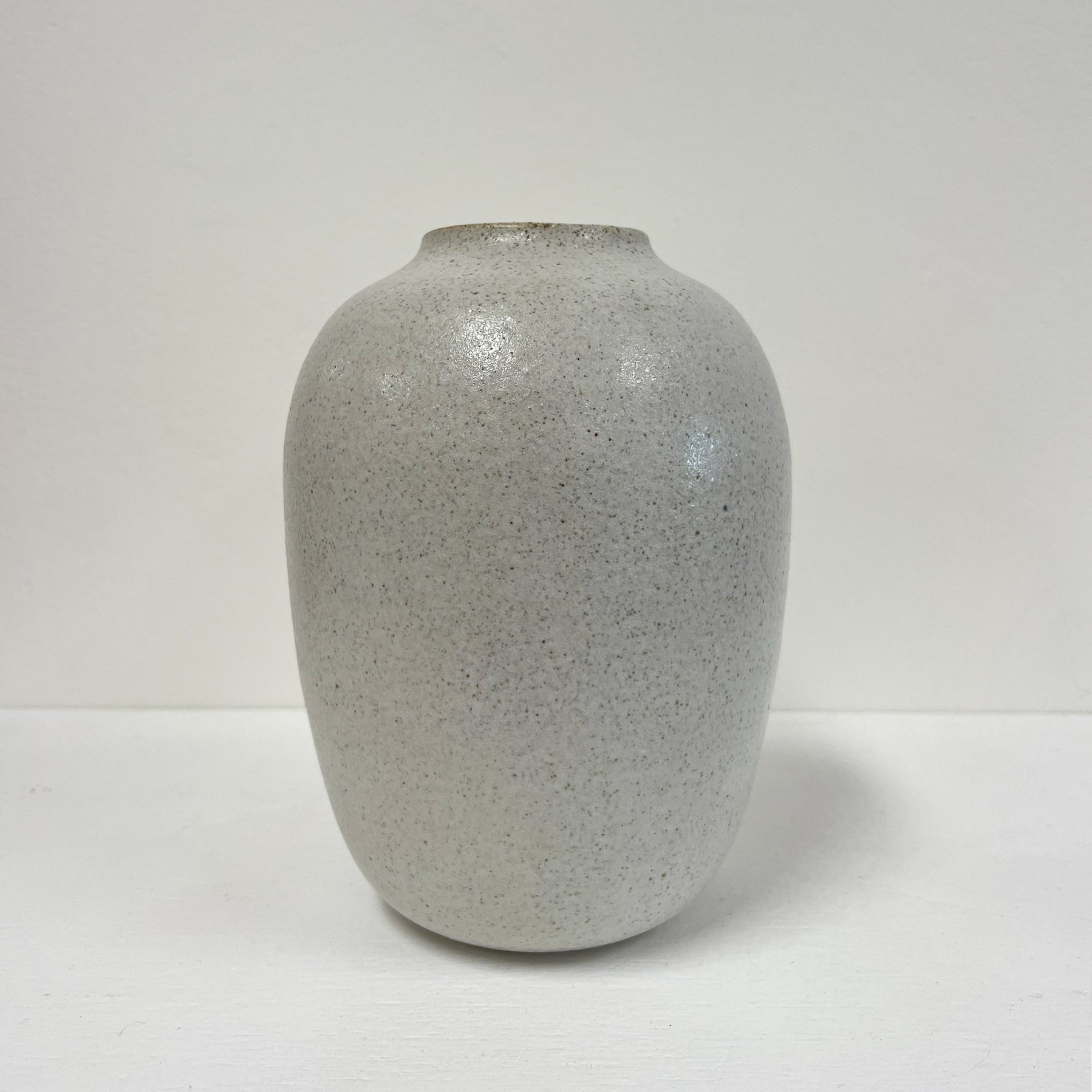 Jess Samuelson - Medium Speckled White Vase (jsa010)