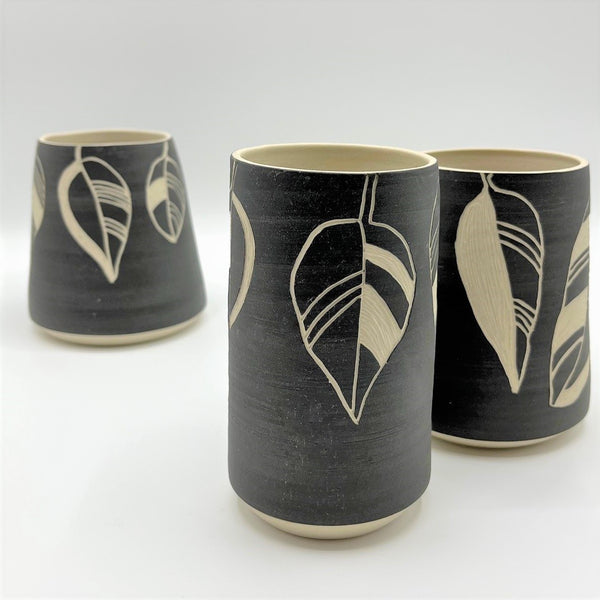 Dreaming Dog Studio - Leaf Cylindrical Vase - (npa064)